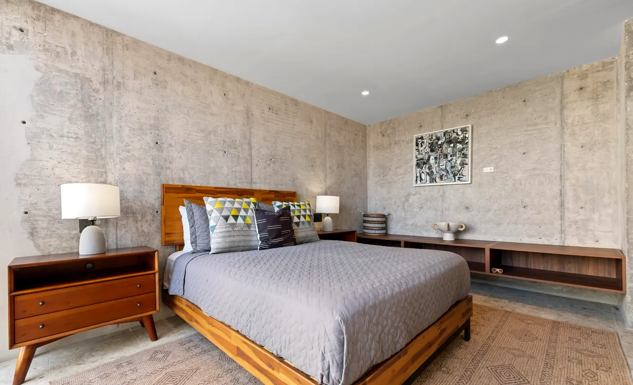 Bedroom in warm oak